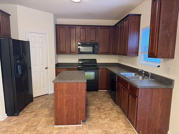 3rd image of 1725-201 Tw Alexander Dr