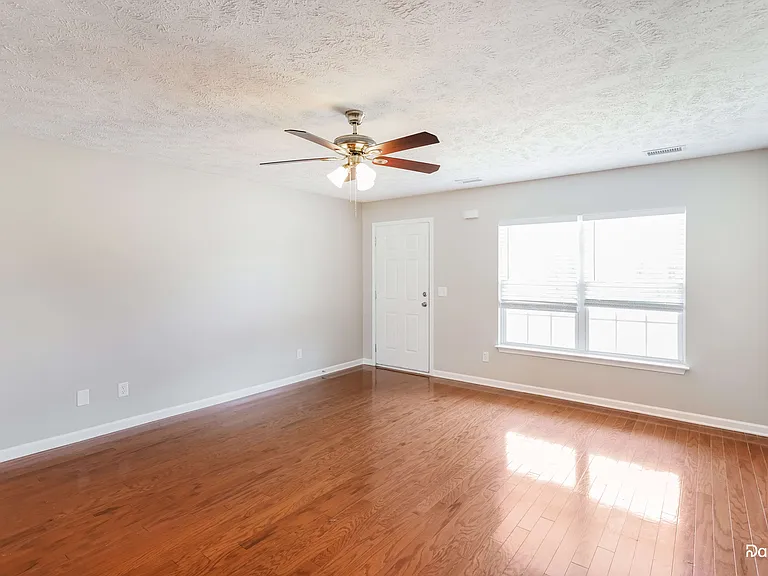 5628 Hickory Park Dr — Photo 5