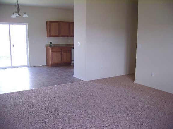 2nd image of 1557 Vista Ln