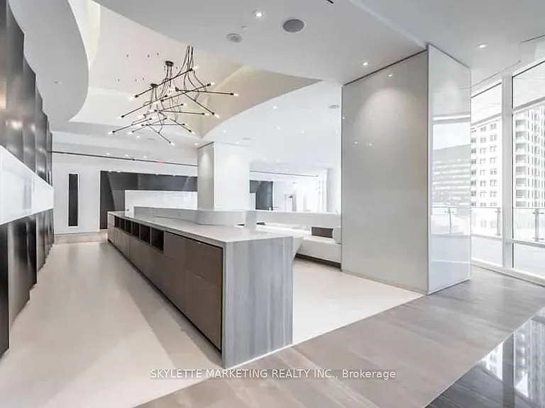 1 Bloor St E #422 — Photo 38