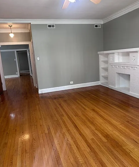8045 S Champlain Ave #1 — Photo 3
