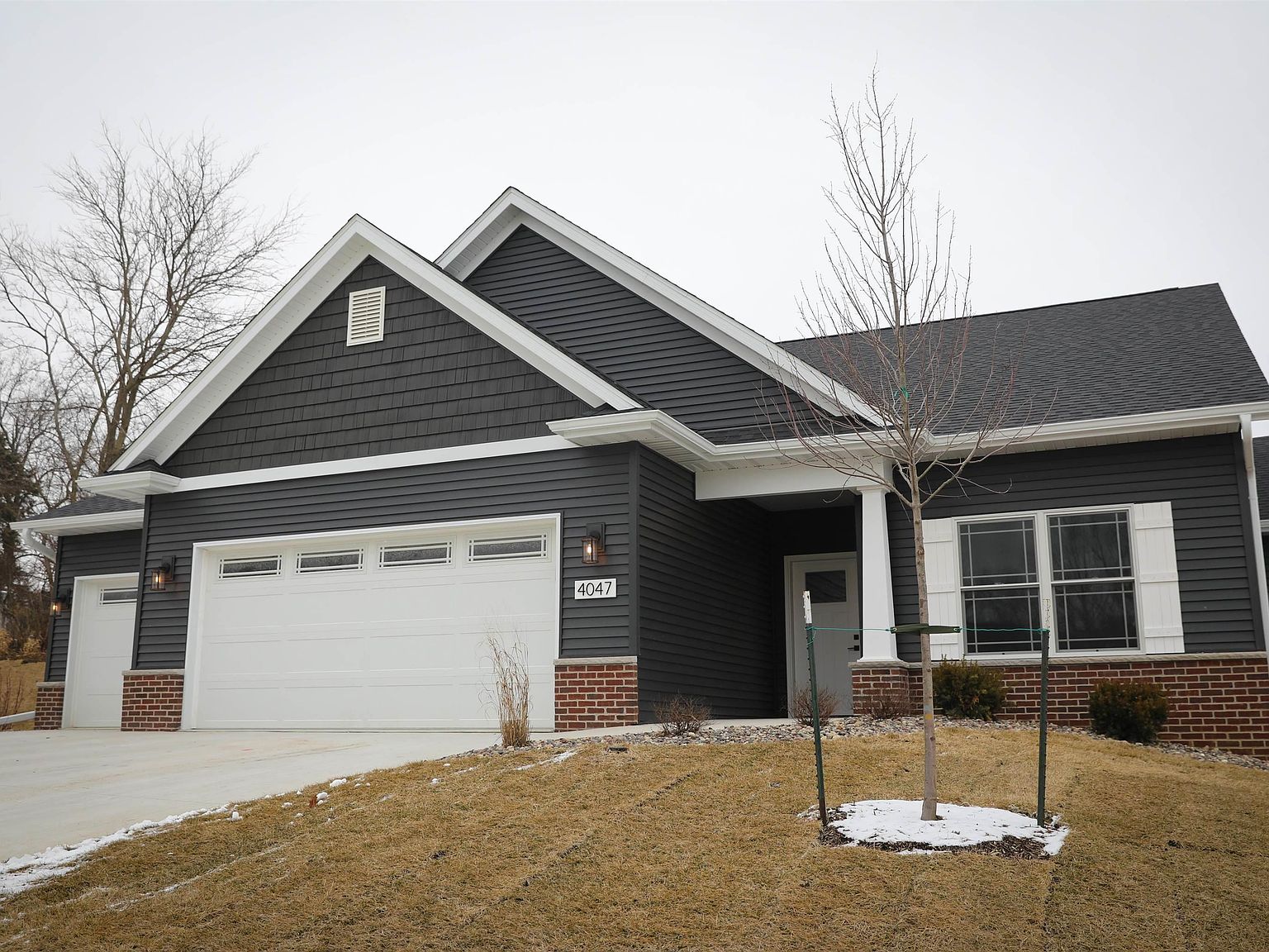4047 Meadowlark Ct, Bettendorf, IA 52722 Zillow