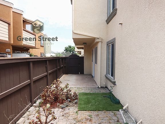 3rd image of 5252 Balboa Arms Dr