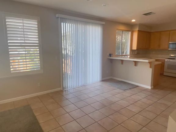 5th image of 882 Windsor Hills Cir