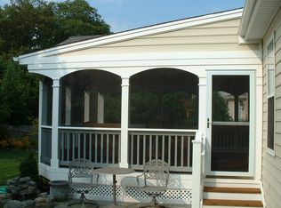 43320 Burke Dale St, Chantilly, VA 20152
