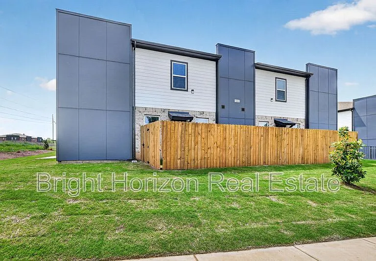 10524 Tube Dr #101 — Photo 20