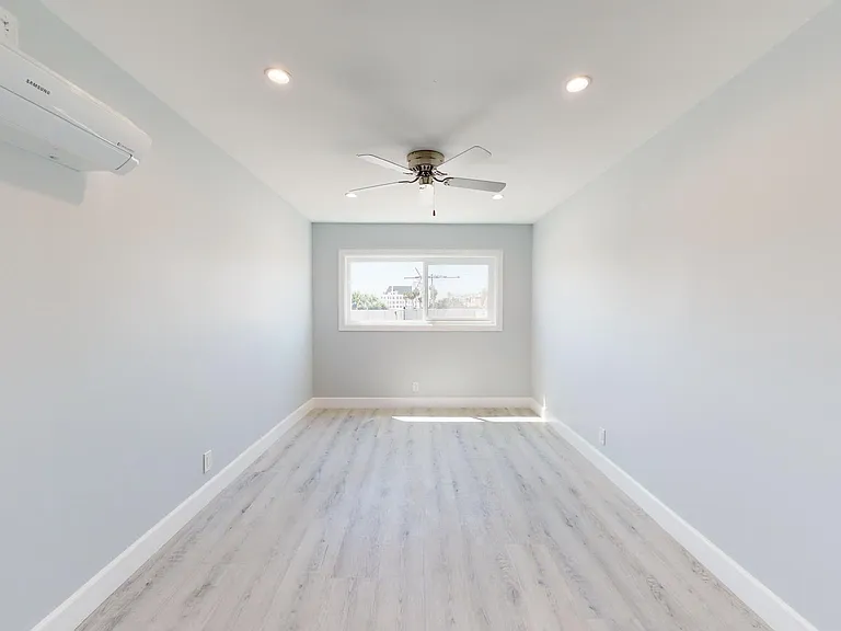 730 S Serrano Ave — Photo 34