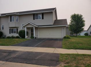 2075 Brittany Ct, Shakopee, MN 55379
