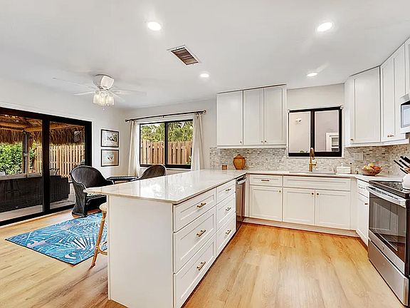5th image of 1113 Rainwood Cir W