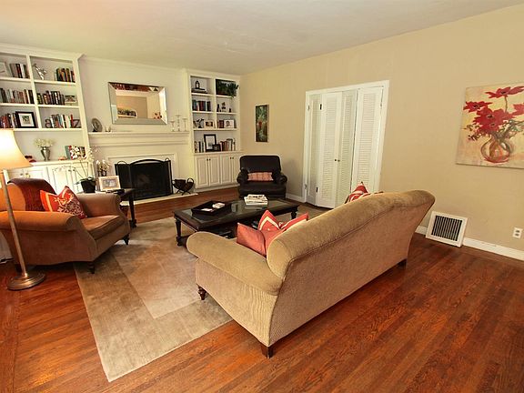 5th image of 3651 E Lincoln Ave
