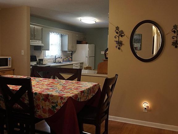 5th image of 4516 Robindale Dr