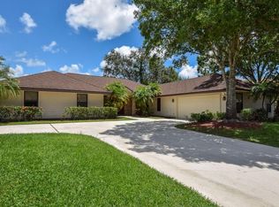 13 Alnwick Rd, Palm Beach Gardens, FL 33418