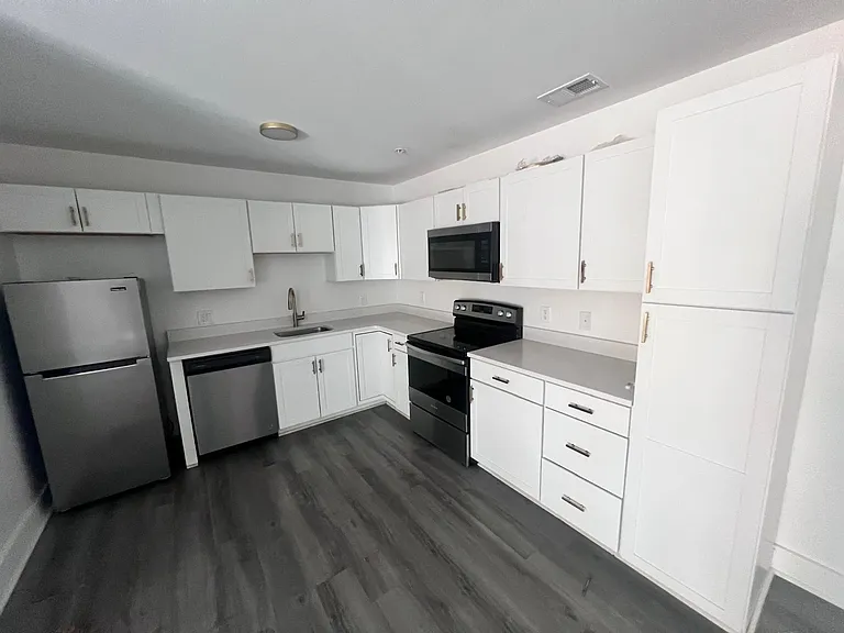 7111 Porcher Dr #4 — Photo 5