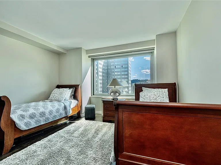 320 Fort Duquesne Blvd #19L — Photo 17