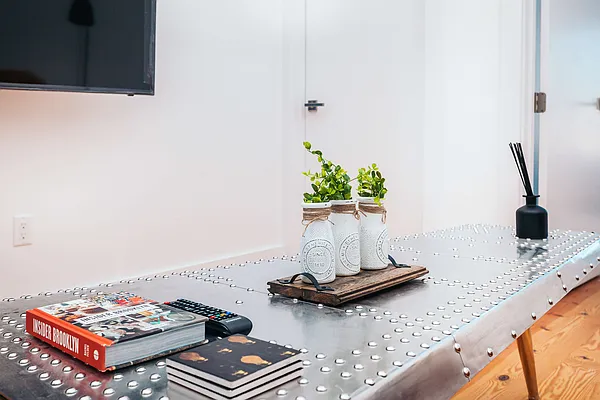 Rented by Nooklyn NYC LLC | media 64