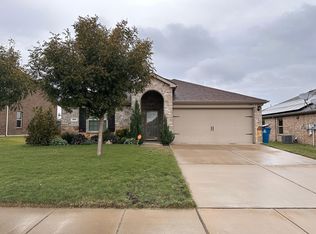 306 Plum Dr, Nevada, TX 75173