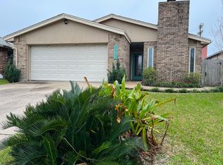 5927 Maco St, Galveston, TX 77551