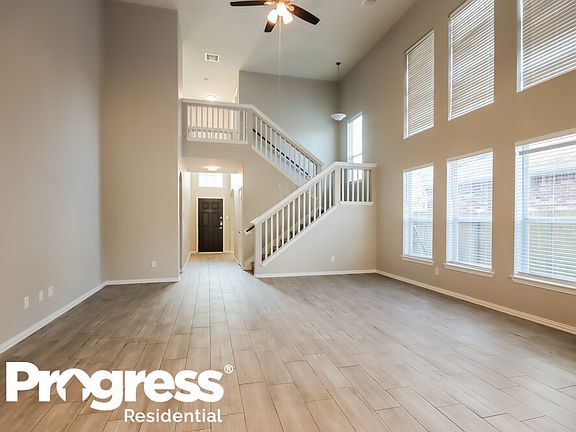 5th image of 28923 Hidden Lake Ct W