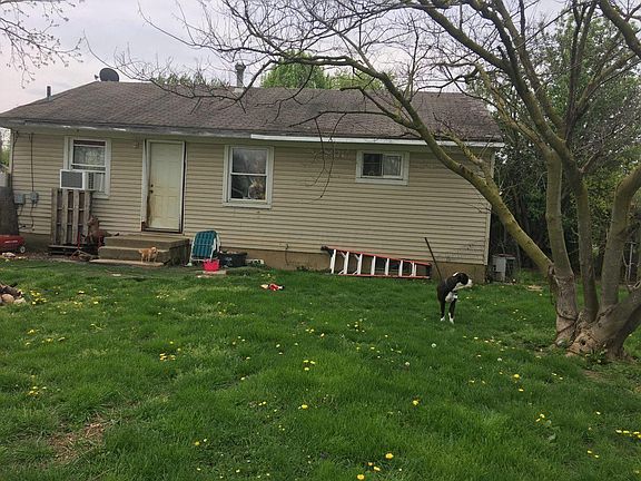 3rd image of 798 Josephine Ave