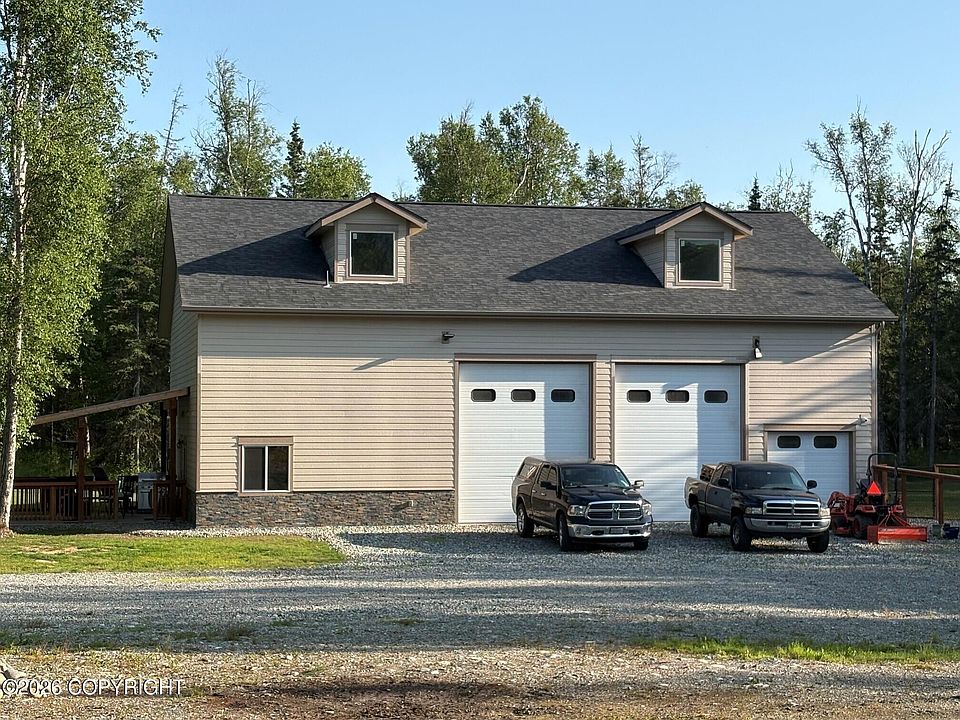 1st image of 2995 E Paradise Ln