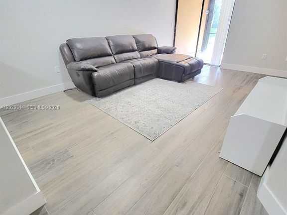4th image of 15495 Miami Lakeway N #1054
