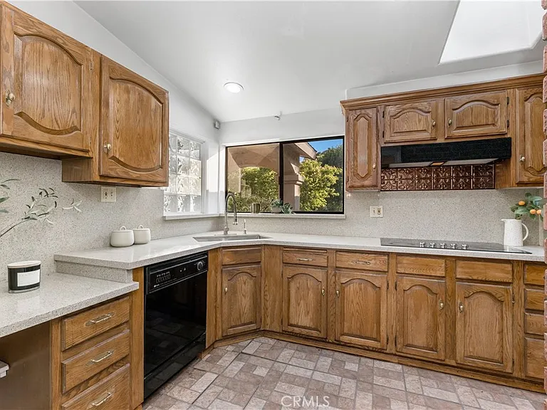 9348 Tujunga Canyon Blvd — Photo 31