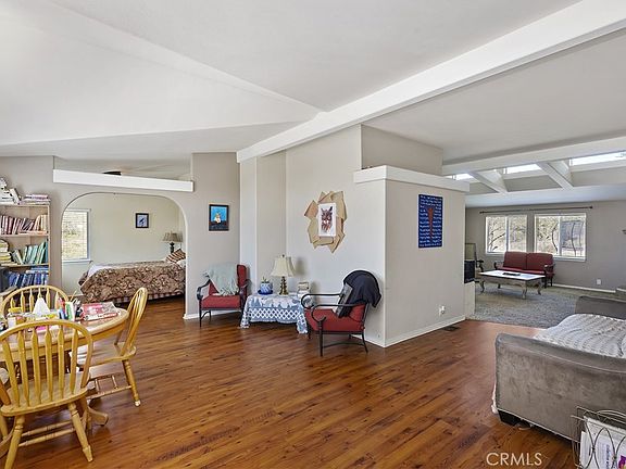 4th image of 39460 Calle Escalona
