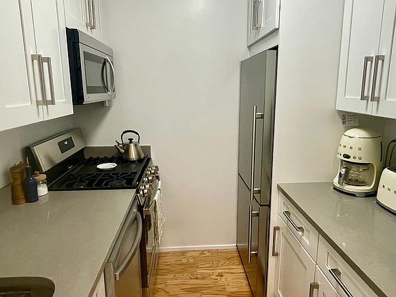 5th image of 5 E 22nd St APT 24B