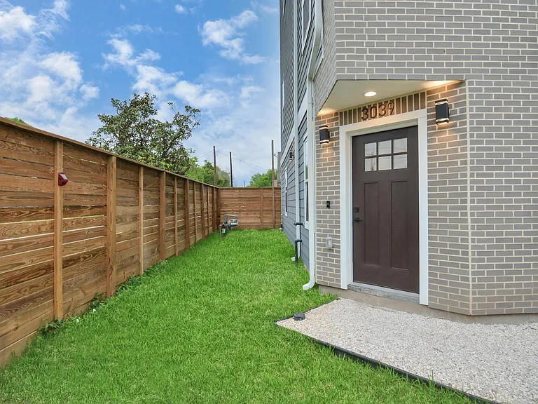 3039 Gray St — Photo 5