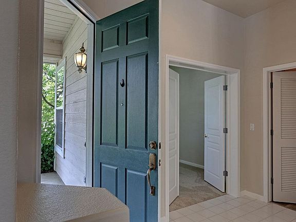 5th image of 225 Skopas Ct