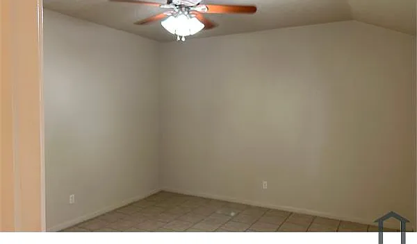 220 Ryan Cir #B — Photo 15