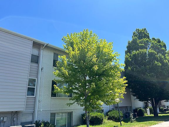 2nd image of 555 N Starcrest Dr W #B-41