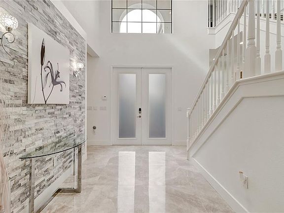 Home For Sale In Stonecreek