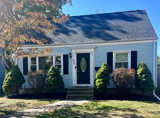 90 Carleton St, Hamden, CT 06517