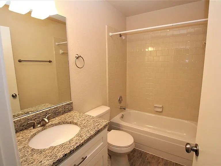 605 Elder Way — Photo 17