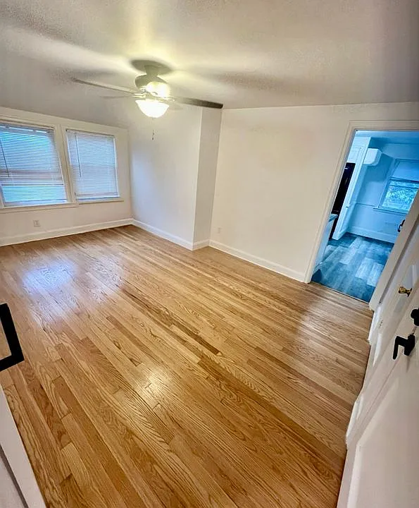 182 Norfolk Ave
