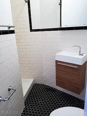 Rented by Hillel Realty Group | media 23