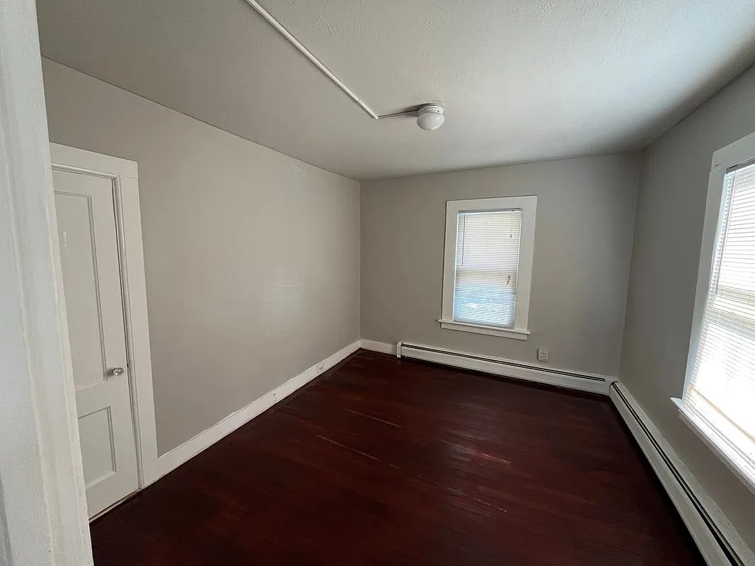 2 bed, 1.0 bath, 800 sqft, $1,600 — Photo 4