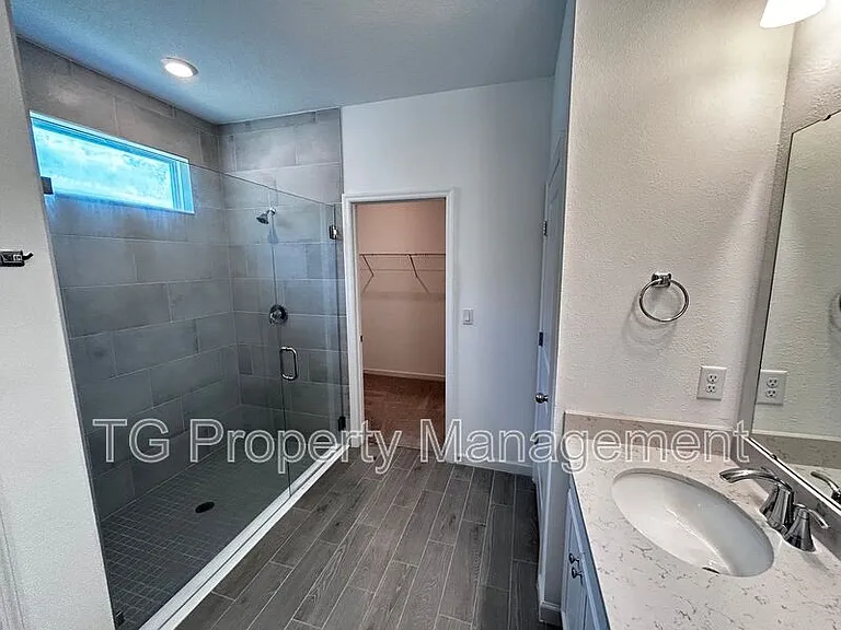 23 Lake Sinclair St — Photo 14