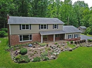 8158 Chagrin Rd, Chagrin Falls, OH 44023