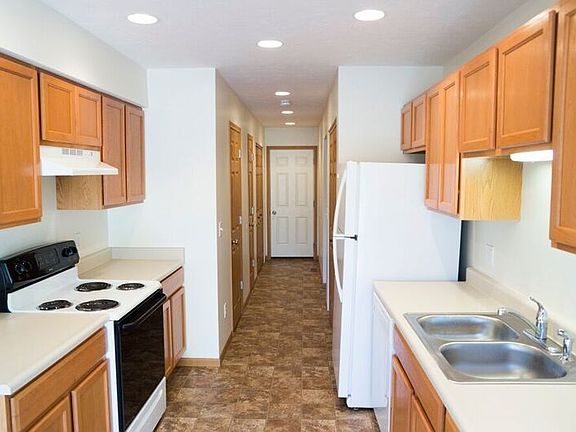 4th image of 2235 Morning Glory Cir