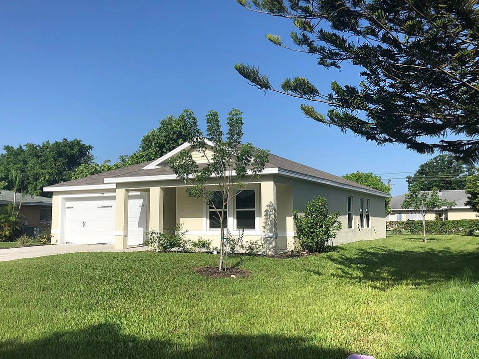 1st image of 2208 SE 15th Pl