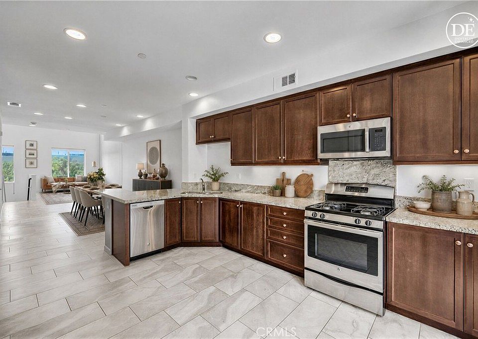 1st image of 83 Waldorf