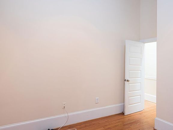 5th image of 323 W Broad St #2