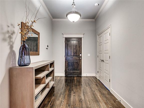 4th image of 16105 Royal Crest Ln
