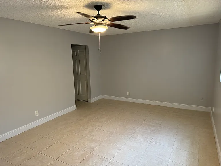 Lush Apartments — Photo 26