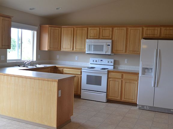 5th image of 8021 45th Ave SW