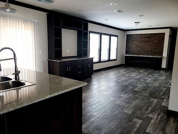 5th image of 2313 Sunny Hills Dr