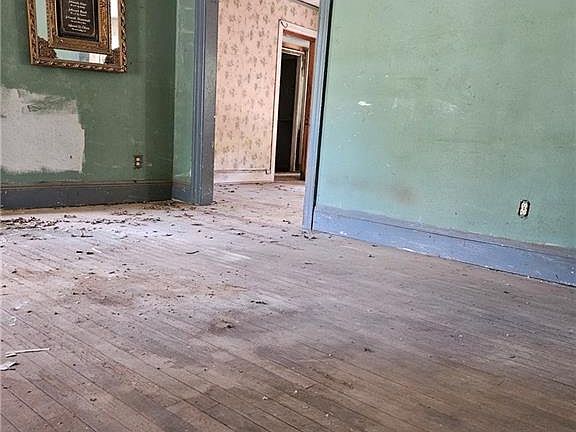 5th image of 534 Villa Esta Cir