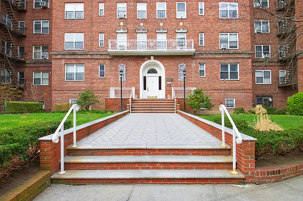 Rented by Corcoran | media 29